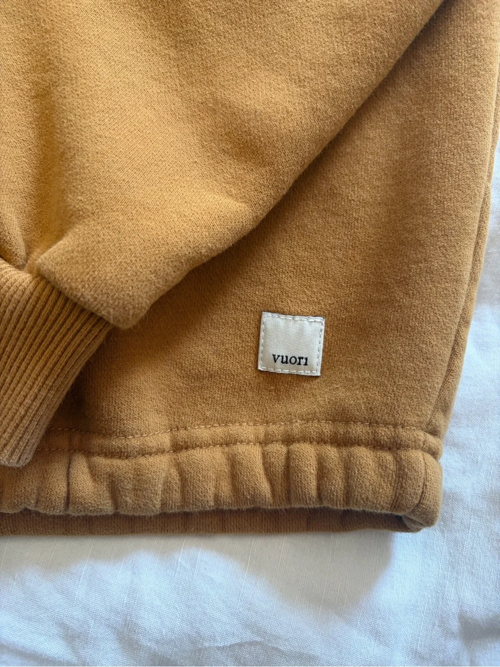 Vuori Small sweatshirt. Dark mustard color. - Picture 3 of 3